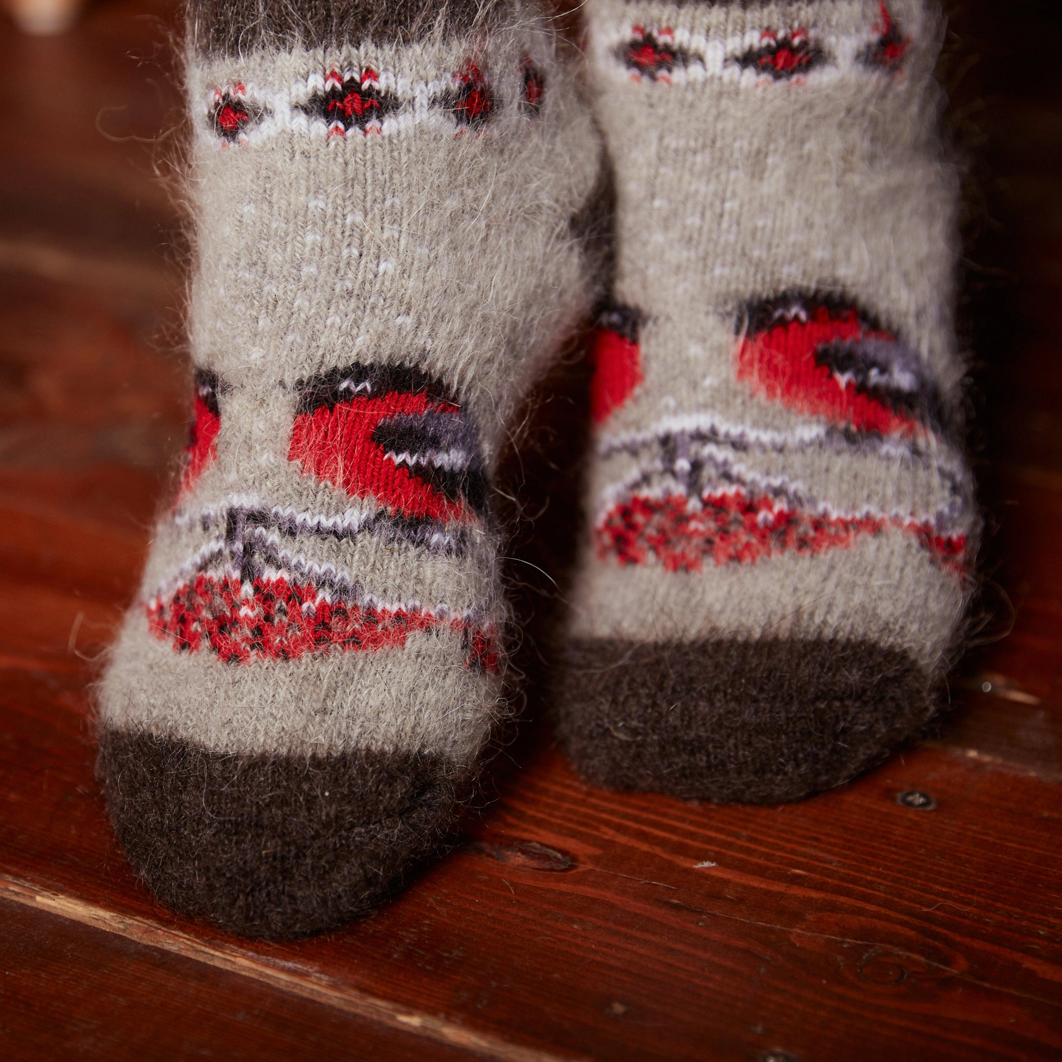 Cozy Bird & Berry Goat Wool Socks – Perfect Unisex Comfort!